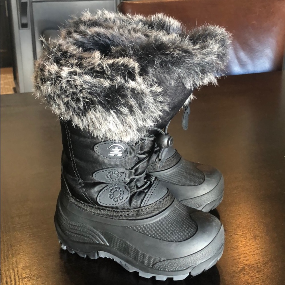 Kamik kid's snow boots size 9